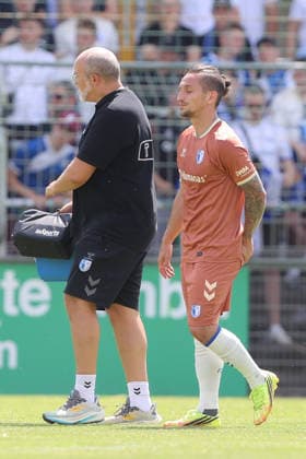 12.07.2026, xtgx, Fussball Testspiel, BSG Chemie Leipzig - 1. FC Magdeburg emspor, v.l. Baris Atik (Magdeburg, 23) verletzt, Verletzung, injury, injured (DFL DFB REGULATIONS PROHIBIT ANY USE OF PHOTOGRAPHS as IMAGE SEQUENCES and or QUASI-VIDEO) Leipzig *** July 12, 2026, xtgx, Soccer friendly match, BSG Chemie Leipzig vs. FC Magdeburg emspor, from left: Baris Atik (Magdeburg), 23 injured, injury, injured DFL DFB REGULATIONS PROHIBIT ANY USE OF PHOTOGRAPHS as IMAGE SEQUENCES and or QUASI-VIDEO Leipzig