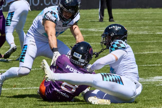 European Football Alliance (EFA), Munich Ravens vs Frankfurt Galaxy, Munich Ravens, Frankfurt Galaxy, 2026-07-12 in München-Unterhaching (Alpenbauer Sportpark Unterhaching) FOSTER Tyler (Frankfurt Galaxy Wide Receivers (WR) Nr8-FRA8), NITZLNADER Christoph (Munich Ravens Defensive Back (DB) Nr2-MUC2), SCHMID Dominik (Munich Ravens Linebacker (LB) Nr47-MUC47) sportworld München-Unterhaching Alpenbauer Sportpark Unterhachin Bayern Deutschland *** European Football Alliance (EFA), Munich Ravens vs. Frankfurt Galaxy, Munich Ravens, Frankfurt Galaxy, July 12, 2026, at Alpenbauer Sportpark in Unterhaching, Munich. FOSTER Tyler, Frankfurt Galaxy wide receiver (WR) No. 8 (FRA8), Christoph NITZLNADER, Munich Ravens, Defensive Back (DB), No. 2 (MUC2), Dominik SCHMID, Munich Ravens, Linebacker (LB), No. 47 (MUC47), Sportworld, Munich, Unterhaching, Alpenbauer Sportpark, Unterhaching, Bavaria, Germany