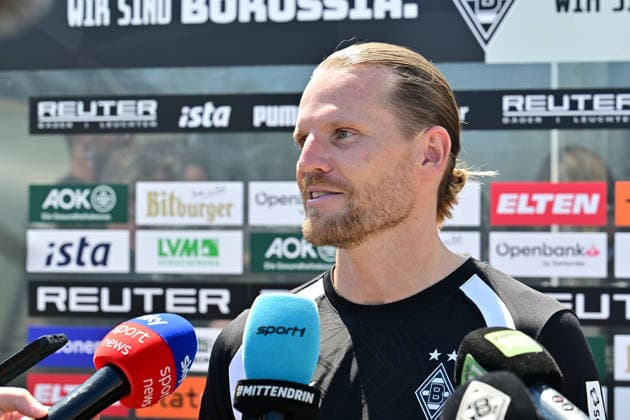 12.07.2026; Moenchengladbach; Fussball, Herren, Saison 2026 2027, Trainingsauftakt Borussia Moenchengladbach Eugen Polanski (Trainer Gladbach) DFL regulations prohibit any use of photographs as image sequences and or quasi-video. ista-Borussia-Park NRW Deutschland *** July 12, 2026, Mönchengladbach, Soccer, Men s, 2026–2027 Season, Start of Training, Borussia Mönchengladbach, Eugen Polanski, Coach, Gladbach. DFL regulations prohibit any use of photographs as image sequences and or quasi-video content at Borussia Park, NRW, Germany.