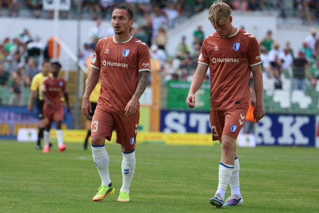 Deutschland: Freundschaftsspiel 2026 - 2027, BSG Chemie Leipzig - 1. FC Magdeburg, Alfred-Kunze Sportpark (Leipzig): Baris Atik (1. FC Magdeburg, 23) und Leon Mergner (1. FC Magdeburg, 33) im Bild *** Germany Friendly Match 2026 2027, BSG Chemie Leipzig vs. 1 FC Magdeburg, Alfred Kunze Sportpark, Leipzig: Baris Atik (1 FC Magdeburg, 23) and Leon Mergner (1 FC Magdeburg, 33) pictured Copyright: xLucasxWalterx