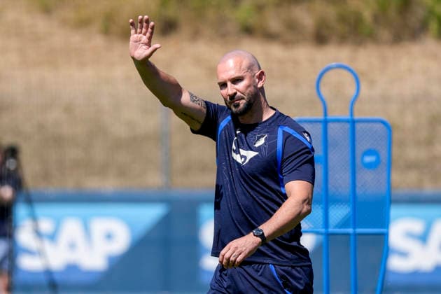 Christian Ilzer (Trainer, Cheftrainer, Hoffenheim), Einzelbild, Einzelfoto, Aktion, Action, 12.07.2026, Zuzenhausen (Deutschland), Fussball, Bundesliga, Trainingsauftakt TSG 1899 Hoffenheim, DFB DFL REGULATIONS PROHIBIT ANY USE OF PHOTOGRAPHS AS IMAGE SEQUENCES AND OR QUASI-VIDEO. *** Christian Ilzer, Coach, Head Coach, Hoffenheim, Single image, Single photo, Action, July 12, 2026, Zuzenhausen, Germany, soccer, Bundesliga, start of training for TSG 1899 Hoffenheim, DFB and DFL regulations prohibit any use of photographs as image sequences and or quasi-video xozx