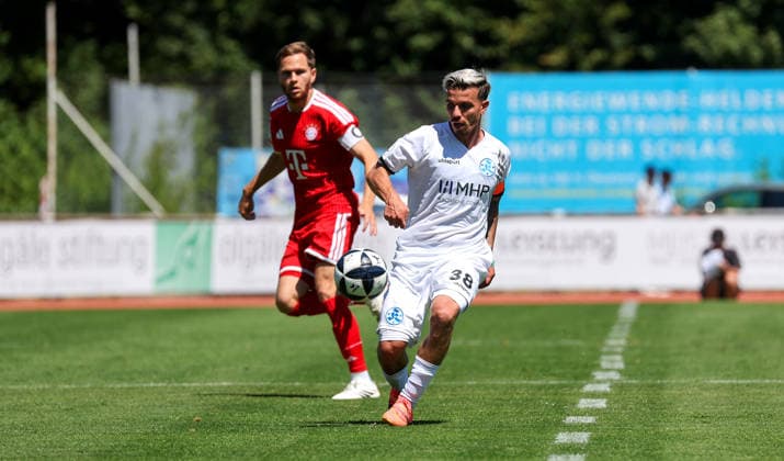 12.07.2026, Deutschland, Stuttgart, Fussball, Testspiel, Regionalliga Südwest, SV Stuttgarter Kickers vs. FC Bayern München II, Christian Mauersberger (Kickers) *** July 12, 2026, Germany, Stuttgart, Soccer, Friendly Match, Regionalliga Southwest, SV Stuttgarter Kickers vs. FC Bayern Munich II, Christian Mauersberger Kickers