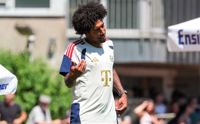 12.07.2026, Deutschland, Stuttgart, Fussball, Testspiel, Regionalliga Südwest, SV Stuttgarter Kickers vs. FC Bayern München II, Bayern Trainer Costa Santos Dante *** July 12, 2026, Germany, Stuttgart, Soccer, Friendly Match, Regionalliga Südwest, SV Stuttgarter Kickers vs. FC Bayern Munich II, Bayern Coach Costa Santos Dante