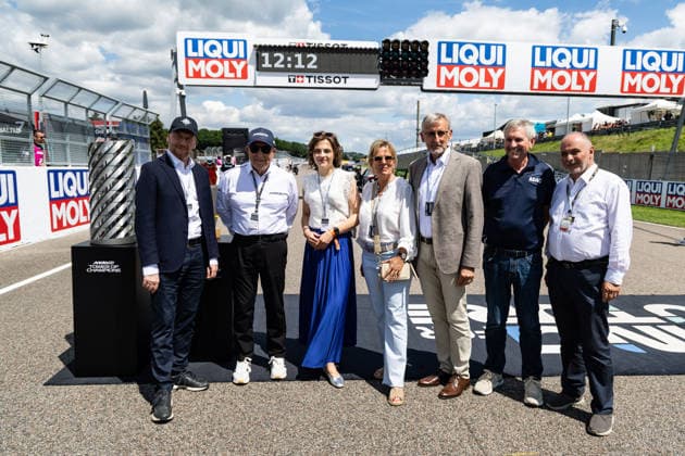 GER, Großer Preis von Deutschland, MotoGP. 11. Lauf, FIM Motorrad-Weltmeisterschaft. 12.07.2026, Sachsenring, Hohenstein-Ernstthal, GER, Großer Preis von Deutschland, MotoGP. 11. Lauf, FIM Motorrad-Weltmeisterschaft. Michael Kretschmer, Ministerpräsident von Sachsen, Carmelo Ezpeleta, CEO Dorna Sports, Dr. Gerd Ennser, ADAC Sportpräsident mit Gästen Â Foto: Alexander Trienitz Hohenstein-Ernstthal Sachsenring Sachsen Deutschland *** GER, German Grand Prix, MotoGP Round 11, FIM Motorcycle World Championship, July 12, 2026, Sachsenring, Hohenstein Ernstthal, GER, German Grand Prix, MotoGP Round 11, FIM Motorcycle World Championship Michael Kretschmer, Minister-President of Saxony, Carmelo Ezpeleta, CEO of Dorna Sports, Dr. Gerd Ennser, ADAC Sports President, with guests. Photo by Alexander Trienitz, Hohenstein Ernstthal, Sachsenring, Saxony, Germany