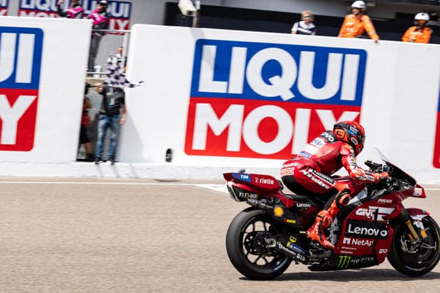 Sport Bilder des Tages GER, Großer Preis von Deutschland, MotoGP. 11. Lauf, FIM Motorrad-Weltmeisterschaft. 12.07.2026, Sachsenring, Hohenstein-Ernstthal, GER, Großer Preis von Deutschland, MotoGP. 11. Lauf, FIM Motorrad-Weltmeisterschaft. Sieger 93, Marc Marquez, Ducati Lenovo Team Â Foto: Alexander Trienitz Hohenstein-Ernstthal Sachsenring Sachsen Deutschland *** GER, German Grand Prix, MotoGP Round 11, FIM Motorcycle World Championship, July 12, 2026, Sachsenring, Hohenstein Ernstthal, GER, German Grand Prix, MotoGP Round 11, FIM Motorcycle World Championship Winner 93, Marc Marquez, Ducati Lenovo Team. Photo by Alexander Trienitz, Hohenstein Ernstthal, Sachsenring, Saxony, Germany
