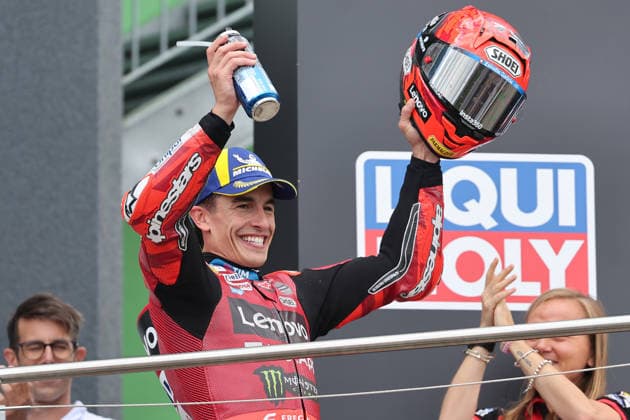 Hohenstein-Ernstthal, 12.07.26: Motorrad Grand Prix Deutschland 2026, Sachsenring. Marc Marquez (ESP) vom Ducati Lenovo Team feiert seinen Sieg. Motorrad Grand Prix Germany 2025 *** Hohenstein Ernstthal, July 12, 2026: 2026 German Motorcycle Grand Prix, Sachsenring; Marc Marquez (ESP) of the Ducati Lenovo Team celebrates his victory at the 2025 German Motorcycle Grand Prix
