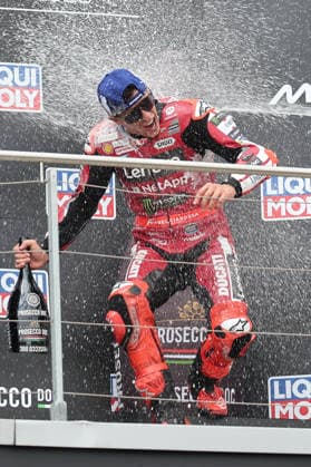 Hohenstein-Ernstthal, 12.07.26: Motorrad Grand Prix Deutschland 2026, Sachsenring. Marc Marquez (ESP) vom Ducati Lenovo Team feiert seinen Sieg. Motorrad Grand Prix Germany 2025 *** Hohenstein Ernstthal, July 12, 2026: 2026 German Motorcycle Grand Prix, Sachsenring; Marc Marquez (ESP) of the Ducati Lenovo Team celebrates his victory at the 2025 German Motorcycle Grand Prix