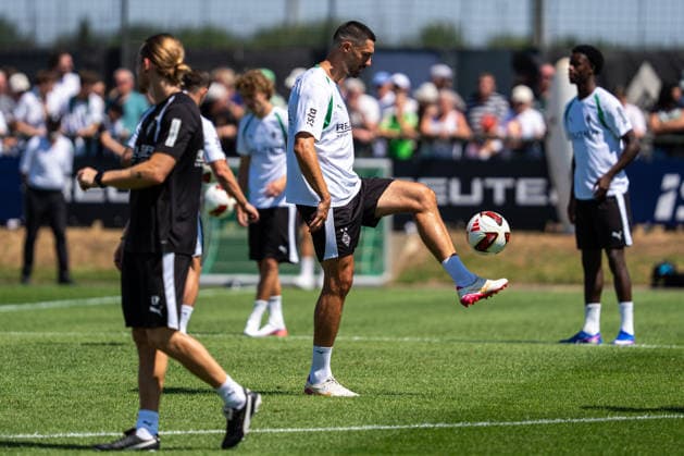 Tim Kleindienst (Borussia Moenchengladbach, 11) Trainingsauftakt VfL Borussia Moenchengladbach, Fussball, 1. Bundesliga, Saison 2026 2027, 12.07.2026 DFL REGULATIONS PROHIBIT ANY USE OF PHOTOGRAPHS AS IMAGE SEQUENCES AND OR QUASI-VIDEO Trainingsauftakt VfL Borussia Moenchengladbach, Fussball, 1. Bundesliga, Saison 2026 2027, 12.07.2026 Moenchengladbach *** Tim Kleindienst, Borussia Mönchengladbach, 11: Start of Training, VfL Borussia Mönchengladbach, Soccer, Bundesliga 1, 2026–2027 Season, July 12, 2026 DFL regulations prohibit any use of photographs as image sequences and or quasi-video Start of training for VfL Borussia Mönchengladbach, soccer, Bundesliga 1, 2026–2027 Season, July 12, 2026, Mönchengladbach Copyright: xEibner-Pressefoto J.xDerondeaux EP_JDU