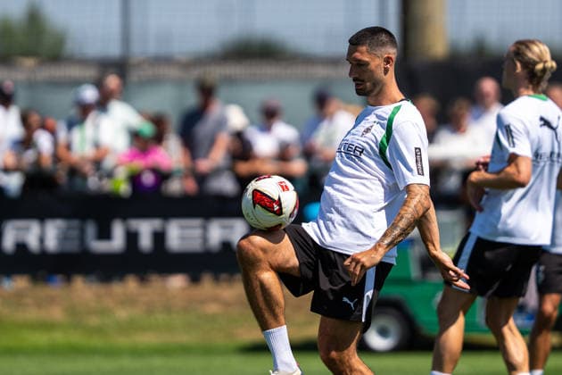 Tim Kleindienst (Borussia Moenchengladbach, 11) Trainingsauftakt VfL Borussia Moenchengladbach, Fussball, 1. Bundesliga, Saison 2026 2027, 12.07.2026 DFL REGULATIONS PROHIBIT ANY USE OF PHOTOGRAPHS AS IMAGE SEQUENCES AND OR QUASI-VIDEO Trainingsauftakt VfL Borussia Moenchengladbach, Fussball, 1. Bundesliga, Saison 2026 2027, 12.07.2026 Moenchengladbach *** Tim Kleindienst, Borussia Mönchengladbach, 11: Start of Training, VfL Borussia Mönchengladbach, Soccer, Bundesliga 1, 2026–2027 Season, July 12, 2026 DFL regulations prohibit any use of photographs as image sequences and or quasi-video Start of training for VfL Borussia Mönchengladbach, soccer, Bundesliga 1, 2026–2027 Season, July 12, 2026, Mönchengladbach Copyright: xEibner-Pressefoto J.xDerondeaux EP_JDU