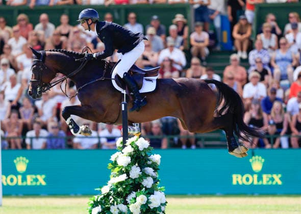 FALSTERBO, SWEDEN 20260712 Carl-Walter Fox rides the horse Eka First Navy Jack during Sunday s international show jumping Grand Prix at the Falsterbo horse show. FALSTERBO SWEDEN x10600x *** FALSTERBO, SWEDEN July 12, 2026 Carl Walter Fox rides the horse Eka First Navy Jack during Sunday’s international show jumping Grand Prix at the Falsterbo Horse Show FALSTERBO SWEDEN x10600x  Copyright: xAndreasxHillergren TTx FALSTERBO HORSE SHOW 2026