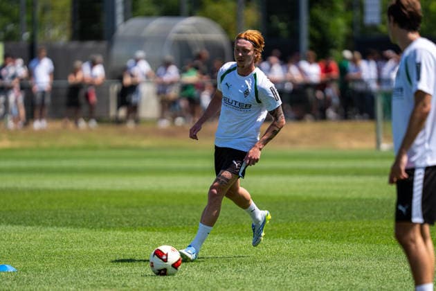 Yukhym Konoplia (Borussia Moenchengladbach, 22) Trainingsauftakt VfL Borussia Moenchengladbach, Fussball, 1. Bundesliga, Saison 2026 2027, 12.07.2026 DFL REGULATIONS PROHIBIT ANY USE OF PHOTOGRAPHS AS IMAGE SEQUENCES AND OR QUASI-VIDEO Trainingsauftakt VfL Borussia Moenchengladbach, Fussball, 1. Bundesliga, Saison 2026 2027, 12.07.2026 Moenchengladbach *** Yukhym Konoplia, Borussia Mönchengladbach, 22: Start of Training, VfL Borussia Mönchengladbach, Soccer, Bundesliga 1, 2026–2027 Season, July 12, 2026 DFL regulations prohibit any use of photographs as image sequences and or quasi-video Start of training for VfL Borussia Mönchengladbach, soccer, Bundesliga 1, 2026–2027 season, July 12, 2026, Mönchengladbach Copyright: xEibner-Pressefoto J.xDerondeaux EP_JDU
