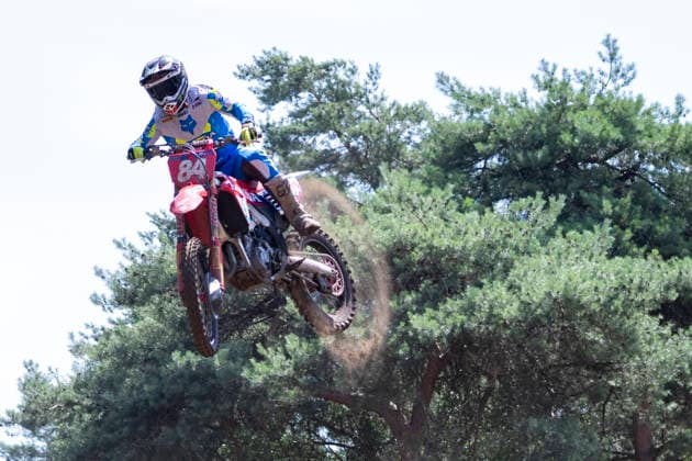 Sport Bilder des Tages 2026-07-12 - HALLE, NETHERLANDS - JULY 12: 84 Jeffrey Herlings (NED) during the at the Circuit de Kappenbulten on July 12, 2026 in Halle, Netherlands Halle Circuit de Kappenbulten Netherlands Content not available for redistribution in The Netherlands directly or indirectly through any third parties. Copyright: xEdwinxBlaauwbroekx