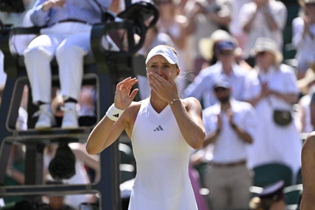 Tennis - Wimbledon 2026 - ITF - The Championships - 12 07 2026 - Tennis - Wimbledon 2026 - ITF - The Championships - 12 07 2026 - Kristina Mladenovic France et Guo Hanyu Chine rempordte le double dames . London  Copyright: xChryslenexCaillaud Psnewzx