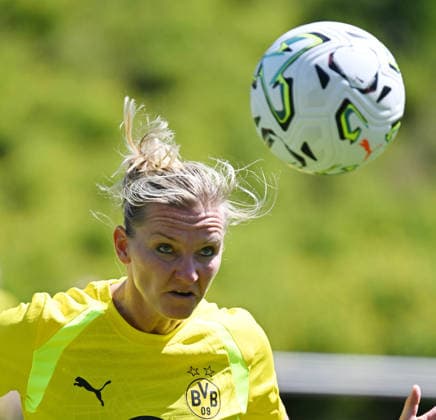 12.07.2026, xophax, Fussball , Regionalliga West .Frauenfussball. Borussia Dortmund. Testspiel in der Sportschule Hennef Borussia Dortmund gegen Eintracht Frankfurt II. Alexandra Popp ( Bor. Dortmund ) Koeln *** July 12, 2026, xophax, Soccer, Regionalliga West Women s Soccer, Borussia Dortmund Friendly Match at the Hennef Sports School, Borussia Dortmund vs. Eintracht Frankfurt II, Alexandra Popp, Bor Dortmund, Cologne