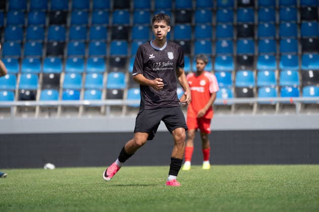 12.07.2026, xhfmx, Fussball Testspiel, FSV Frankfurt - RW Walldorf Leandro Simunic (24, FSV Frankfurt) (DFL DFB REGULATIONS PROHIBIT ANY USE OF PHOTOGRAPHS as IMAGE SEQUENCES and or QUASI-VIDEO) *** July 12, 2026, xhfmx, Soccer Friendly Match, FSV Frankfurt vs. RW Walldorf, Leandro Simunic 24, FSV Frankfurt. DFL and DFB regulations prohibit any use of photographs as image sequences and or quasi-video.