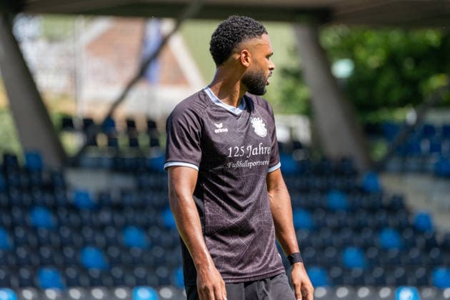 12.07.2026, xhfmx, Fussball Testspiel, FSV Frankfurt - RW Walldorf Emmanuel McDonald (9, FSV Frankfurt) (DFL DFB REGULATIONS PROHIBIT ANY USE OF PHOTOGRAPHS as IMAGE SEQUENCES and or QUASI-VIDEO) *** July 12, 2026, xhfmx, Soccer Friendly Match, FSV Frankfurt vs. RW Walldorf, Emmanuel McDonald 9, FSV Frankfurt. DFL and DFB regulations prohibit any use of photographs as image sequences and or quasi-video.