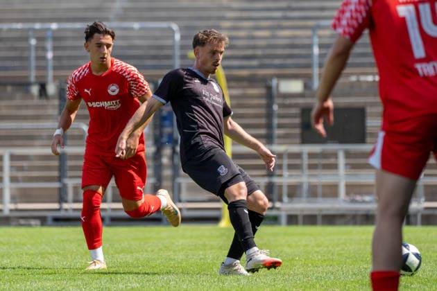 12.07.2026, xhfmx, Fussball Testspiel, FSV Frankfurt - RW Walldorf David Deger (FSV Frankfurt) (DFL DFB REGULATIONS PROHIBIT ANY USE OF PHOTOGRAPHS as IMAGE SEQUENCES and or QUASI-VIDEO) *** July 12, 2026, xhfmx, Soccer Friendly Match, FSV Frankfurt vs. RW Walldorf, David Deger, FSV Frankfurt, DFL, DFB. REGULATIONS PROHIBIT ANY USE OF PHOTOGRAPHS AS IMAGE SEQUENCES AND OR QUASI-VIDEO