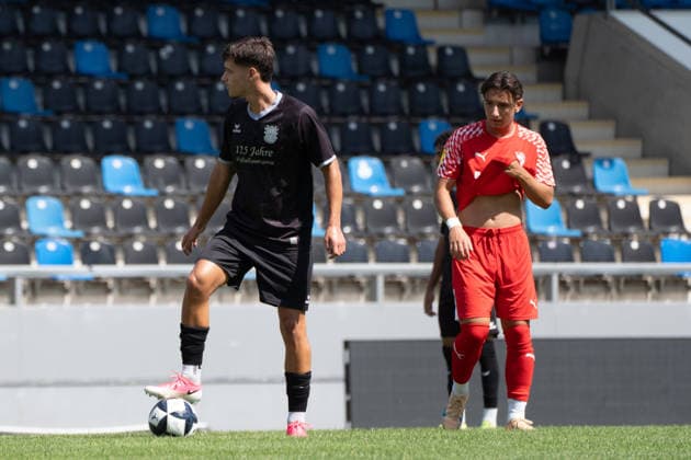 12.07.2026, xhfmx, Fussball Testspiel, FSV Frankfurt - RW Walldorf Leandro Simunic (25, FSV Frankfurt) (DFL DFB REGULATIONS PROHIBIT ANY USE OF PHOTOGRAPHS as IMAGE SEQUENCES and or QUASI-VIDEO) *** July 12, 2026, xhfmx, Soccer Friendly Match, FSV Frankfurt vs. RW Walldorf, Leandro Simunic, 25, FSV Frankfurt. DFL and DFB regulations prohibit any use of photographs as image sequences and or quasi-video.