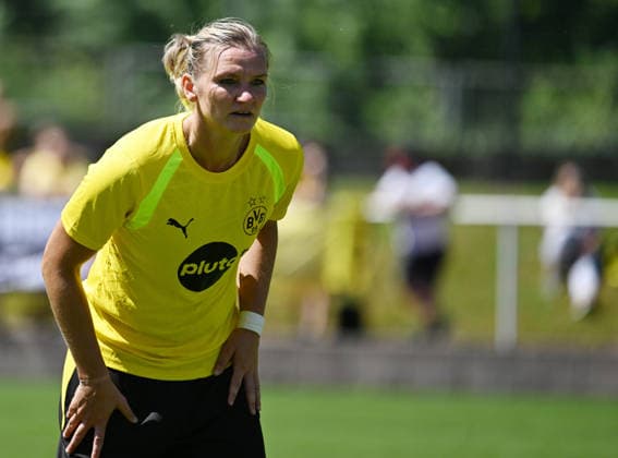 12.07.2026, xophax, Fussball , Regionalliga West .Frauenfussball. Borussia Dortmund. Testspiel in der Sportschule Hennef Borussia Dortmund gegen Eintracht Frankfurt II. Alexandra Popp ( Bor. Dortmund ) Koeln *** July 12, 2026, xophax, Soccer, Regionalliga West Women s Soccer, Borussia Dortmund, Friendly Match at the Hennef Sports School, Borussia Dortmund vs. Eintracht Frankfurt II, Alexandra Popp, Bor Dortmund, Cologne