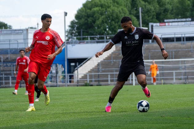 12.07.2026, xhfmx, Fussball Testspiel, FSV Frankfurt - RW Walldorf Emmanuel McDonald (9, FSV Frankfurt) (DFL DFB REGULATIONS PROHIBIT ANY USE OF PHOTOGRAPHS as IMAGE SEQUENCES and or QUASI-VIDEO) *** July 12, 2026, xhfmx, Soccer Friendly Match, FSV Frankfurt vs. RW Walldorf, Emmanuel McDonald 9, FSV Frankfurt. DFL and DFB regulations prohibit any use of photographs as image sequences and or quasi-video.
