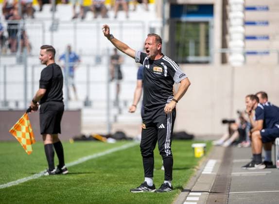 Fußball, Herren, Saison 2026 2027, Testspiel, FC Carl Zeiss Jena - 1. FC Union Berlin, Trainer Mauro Lustrinelli (1. FC Union Berlin), 12.07. 2026, *** Soccer, Men s, 2026–2027 Season, Friendly Match, FC Carl Zeiss Jena vs. 1. FC Union Berlin, Coach Mauro Lustrinelli, 1. FC Union Berlin, July 12, 2026, Copyright: xMatthiasxKochx