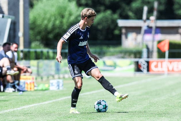 Fussball, 3.Liga Saison 2026 2027 Testspiel TOP Oss - MSV Duisburg 12.07.2026, De Kerkebos Jakob Bookjans (MSV Duisburg, 7) Swolgen De Kerkebos Niederlande *** Sports, Soccer, 3rd Division, 2026–2027 Season, Friendly Match: TOP Oss vs. MSV Duisburg, July 12, 2026, De Kerkebos, Jakob Bookjans, MSV Duisburg, 7 Swolgen, De Kerkebos, Netherlands