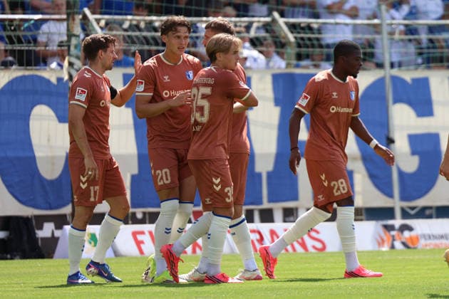 Deutschland: Freundschaftsspiel 2026 - 2027, BSG Chemie Leipzig - 1. FC Magdeburg, Alfred-Kunze Sportpark (Leipzig): Tor und Jubel von Moritz-Broni Kwarteng (1. FC Magdeburg, 10) zum 1:2 *** Germany Friendly Match 2026 2027, BSG Chemie Leipzig vs. 1 FC Magdeburg, Alfred Kunze Sportpark, Leipzig: Goal and celebration by Moritz Broni Kwarteng of 1 FC Magdeburg, 10–1 2 Copyright: xx
