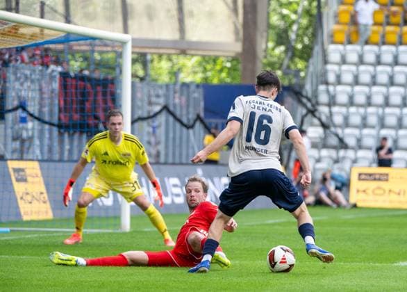 Fußball, Herren, Saison 2026 2027, Testspiel, FC Carl Zeiss Jena - 1. FC Union Berlin, v. l. Torwart Matheo Raab (1. FC Union Berlin), Marvin Friedrich (1. FC Union), Emilio Munser (FC Carl Zeiss Jena), 12.07. 2026, *** Soccer, Men s, 2026–2027 season, Friendly match, FC Carl Zeiss Jena vs. 1. FC Union Berlin, from left: Goalkeeper Matheo Raab (1. FC Union Berlin), Marvin Friedrich (1. FC Union), Emilio Munser (FC Carl Zeiss Jena), July 12, 2026, Copyright: xMatthiasxKochx