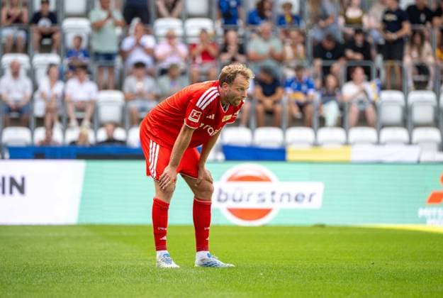 Fußball, Herren, Saison 2026 2027, Testspiel, FC Carl Zeiss Jena - 1. FC Union Berlin, Marvin Friedrich (1. FC Union) nach dem Pausenpfiff, 12.07. 2026, *** Soccer, Men s, 2026–2027 Season, Friendly Match, FC Carl Zeiss Jena vs. FC Union Berlin, Marvin Friedrich of FC Union after the halftime whistle, July 12, 2026, Copyright: xMatthiasxKochx