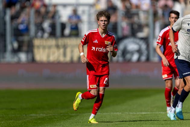GER, Jena, Fussball, Testspiel, FC Carl-Zeiss Jena vs. 1. FC Union Berlin im Bild v.l.: Linus Guether (1. FC Union Berlin 49), 12.07.2026, Ernst-Abbe Sportfeld Jena DFB REGULATIONS PROHIBIT ANY USE OF PHOTOGRAPHS AS IMAGE SEQUENCES AND OR QUASI-VIDEO, *** GER, Jena, Soccer, Friendly Match, FC Carl Zeiss Jena vs. 1. FC Union Berlin (pictured, from left: Linus Guether, 1. FC Union Berlin 49), July 12, 2026, Ernst Abbe Sportfeld, Jena. DFB regulations prohibit any use of photographs as image sequences and or quasi-video, Copyright: HMBxMedia PaulxFritz