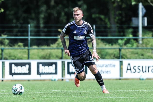 Fussball, 3.Liga Saison 2026 2027 Testspiel TOP Oss - MSV Duisburg 12.07.2026, De Kerkebos Alexander Hahn (MSV Duisburg, 42) Swolgen De Kerkebos Niederlande *** Sports, Soccer, 3rd Division, 2026–2027 Season, Friendly Match: TOP Oss vs. MSV Duisburg, July 12, 2026, De Kerkebos, Alexander Hahn (MSV Duisburg), 42, Swolgen, De Kerkebos, Netherlands