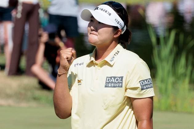 2026 THE ALMUNDI EVIAN CHAMPIONSHIP PHOTOPQR LE DAUPHINE Grégory YETCHMENIZA ; Évian-les-Bains ; 12 07 2026 ; Evian-les-Bains (Haute-Savoie), 11 juillet. 2026 THE ALMUNDI EVIAN CHAMPIONSHIP sur notre photo : Haeran Ryu, remporte le tournoidevant Henderson. Grégory Yetchmeniza Le Dauphiné Libéré Évian-les-Bains Haute-Savoie Rhône-Alpes France  Copyright: xPHOTOPQR LExDAUPHINE MAXPPPxGrégoryxYETCHMENIZAx 20260712JDL2482 20260712JDL2482