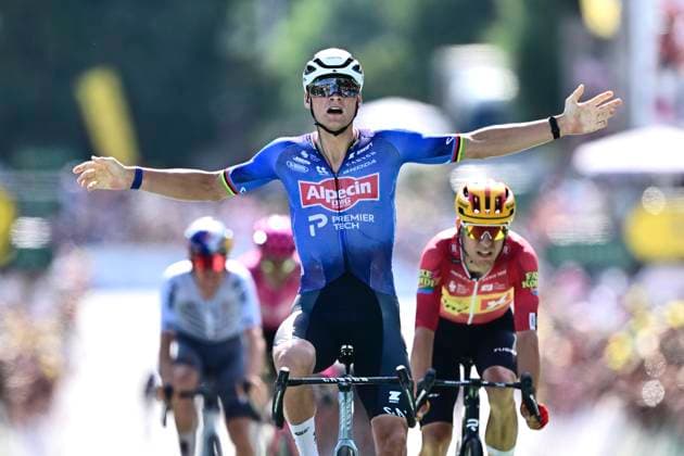 Tour de France 2026 Stage 9 USSEL, FRANCE - JULY 12 : Van Der Poel Mathieu (NED) of Alpecin - Premier Tech wins the sprint , second place for Johannessen Tobias Halland (NOR) of Uno-X Mobility, third place for Pidcock Tom (GBR) of Pinarello - Q36.5 Pro Cycling Team during stage 9 of the 113rd edition of Tour de France an UCI World Tour 2.UWT cycling road race stage for Men Elite of 185 km with start in Malemort and finish in Ussel on July 12, 2026 in Ussel, France, 12 07 2026 ( Motordriver Kurt Vandenborre - Ussel France  Copyright: xPeterxDexVoechtx