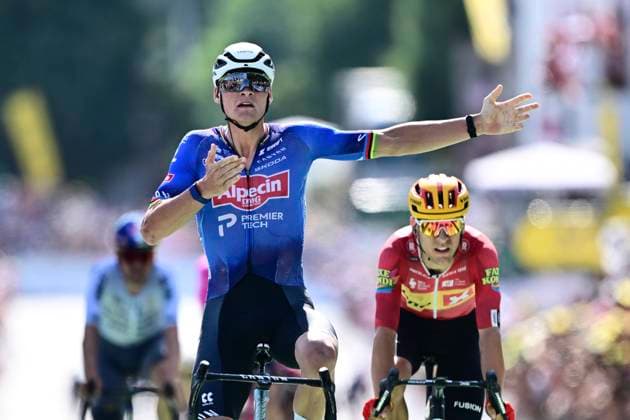 Tour de France 2026 Stage 9 USSEL, FRANCE - JULY 12 : Van Der Poel Mathieu (NED) of Alpecin - Premier Tech wins the sprint , second place for Johannessen Tobias Halland (NOR) of Uno-X Mobility, third place for Pidcock Tom (GBR) of Pinarello - Q36.5 Pro Cycling Team during stage 9 of the 113rd edition of Tour de France an UCI World Tour 2.UWT cycling road race stage for Men Elite of 185 km with start in Malemort and finish in Ussel on July 12, 2026 in Ussel, France, 12 07 2026 ( Motordriver Kurt Vandenborre - Ussel France  Copyright: xPeterxDexVoechtx