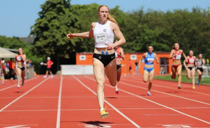 Norddeutsche Leichtathletik-Meisterschaften in Bremen: Skadi Schier (SCC Berlin) im Vorlauf über 200 Meter, Skadi Schier, SCC Berlin *** North German Track and Field Championships in Bremen: Skadi Schier of SCC Berlin in the 200-meter preliminary round, Skadi Schier, SCC Berlin