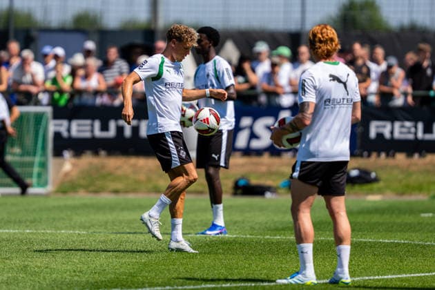 Robin Hack (Borussia Moenchengladbach, 25) Trainingsauftakt VfL Borussia Moenchengladbach, Fussball, 1. Bundesliga, Saison 2026 2027, 12.07.2026 DFL REGULATIONS PROHIBIT ANY USE OF PHOTOGRAPHS AS IMAGE SEQUENCES AND OR QUASI-VIDEO Trainingsauftakt VfL Borussia Moenchengladbach, Fussball, 1. Bundesliga, Saison 2026 2027, 12.07.2026 Moenchengladbach *** Robin Hack, Borussia Mönchengladbach, 25; Start of Training, VfL Borussia Mönchengladbach, Soccer, Bundesliga 1, 2026–2027 Season, July 12, 2026 DFL regulations prohibit any use of photographs as image sequences and or quasi-video Start of training for VfL Borussia Mönchengladbach, soccer, Bundesliga 1, 2026–2027 season, July 12, 2026, Mönchengladbach Copyright: xEibner-Pressefoto J.xDerondeaux EP_JDU