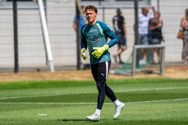 Jan Olschowsky (Borussia Moenchengladbach, 23) Trainingsauftakt VfL Borussia Moenchengladbach, Fussball, 1. Bundesliga, Saison 2026 2027, 12.07.2026 DFL REGULATIONS PROHIBIT ANY USE OF PHOTOGRAPHS AS IMAGE SEQUENCES AND OR QUASI-VIDEO Trainingsauftakt VfL Borussia Moenchengladbach, Fussball, 1. Bundesliga, Saison 2026 2027, 12.07.2026 Moenchengladbach *** Jan Olschowsky, Borussia Mönchengladbach, 23: Start of Training for VfL Borussia Mönchengladbach, Soccer, Bundesliga 1, 2026–2027 Season, July 12, 2026 DFL regulations prohibit any use of photographs as image sequences and or quasi-video Start of training for VfL Borussia Mönchengladbach, soccer, Bundesliga 1, 2026–2027 season, July 12, 2026, Mönchengladbach Copyright: xEibner-Pressefoto J.xDerondeaux EP_JDU