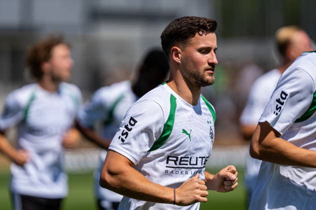 Enzo Leopold (Borussia Moenchengladbach, 08) Trainingsauftakt VfL Borussia Moenchengladbach, Fussball, 1. Bundesliga, Saison 2026 2027, 12.07.2026 DFL REGULATIONS PROHIBIT ANY USE OF PHOTOGRAPHS AS IMAGE SEQUENCES AND OR QUASI-VIDEO Trainingsauftakt VfL Borussia Moenchengladbach, Fussball, 1. Bundesliga, Saison 2026 2027, 12.07.2026 Moenchengladbach *** Enzo Leopold, Borussia Mönchengladbach, 08: Start of Training for VfL Borussia Mönchengladbach, Soccer, Bundesliga 1, 2026–2027 Season, July 12, 2026 DFL regulations prohibit any use of photographs as image sequences and or quasi-video Start of training for VfL Borussia Mönchengladbach, soccer, Bundesliga 1, 2026–2027 Season, July 12, 2026, Mönchengladbach Copyright: xEibner-Pressefoto J.xDerondeaux EP_JDU