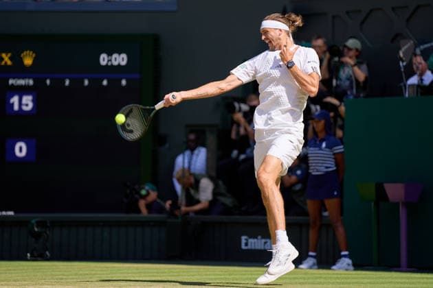 2026 Wimbledon, July 12, Mens Final LONDON, - JULY 12: Alexander Zverev of Germany plays a shot against Jannik Sinner of Italy during the 2026 Wimbledon, July 12, Mens Final at The all England club, Wimbledon on July 12, 2026 in London, GBR. London The all England club, Wimbledon GBR Copyright: xPeterxvanxdenxBerg ISIxPhotosx 9500