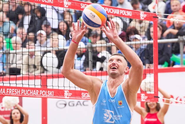 Sport Bilder des Tages Przysucha 12.07.2026. Beach volleyball, Beachvolleyball Female & Male Beach Volleyball Polish Cup Pzysucha 2026 in Przysucha, Poland --- Siatkowka plazowa. Puchar Polski Kobiet i Mezczyzn w siatkowce plazowej Przysucha 2026. Persons shown: Wojciech Zalinski Fot. Dominika Chmura Arena Akcji NEWSPIX.PL --- newspix.pl POLAND OUT! 
