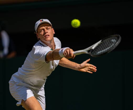 Tennis - Wimbledon Championship 2026 - Day 14 LONDON, ENGLAND - Sunday, July 12, 2026: Jannik Sinner (ITA) during the Gentlemen s Singles Final match on Day Fourteen of The Championships Wimbledon 2026 at the All England Lawn Tennis and Croquet Club. (Photo by Kirsten Holst Propaganda) LONDON All England Lawn Tennis and Croq GREATER LONDON ENGLAND  Copyright: xKirstenxHolstx 2026-07-12-027-Wimbledon_Day_14