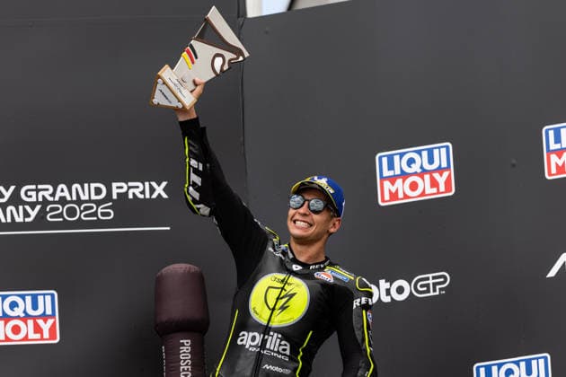 GER, Großer Preis von Deutschland, MotoGP. 11. Lauf, FIM Motorrad-Weltmeisterschaft. 12.07.2026, Sachsenring, Hohenstein-Ernstthal, GER, Großer Preis von Deutschland, MotoGP. 11. Lauf, FIM Motorrad-Weltmeisterschaft. Podium: 3. Platz 25, Raul Fernandez, SuperFile Trackhouse MotoGP Team jubelt Â Foto: Alexander Trienitz Hohenstein-Ernstthal Sachsenring Sachsen Deutschland *** GER, German Grand Prix, MotoGP Round 11, FIM Motorcycle World Championship, July 12, 2026, Sachsenring, Hohenstein Ernstthal, GER, German Grand Prix, MotoGP Round 11, FIM Motorcycle World Championship Podium 3, 25th Place, Raul Fernandez, SuperFile Trackhouse MotoGP Team celebrates. Photo by Alexander Trienitz, Hohenstein Ernstthal, Sachsenring, Saxony, Germany