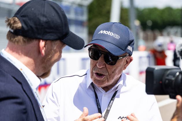 GER, Großer Preis von Deutschland, MotoGP. 11. Lauf, FIM Motorrad-Weltmeisterschaft. 12.07.2026, Sachsenring, Hohenstein-Ernstthal, GER, Großer Preis von Deutschland, MotoGP. 11. Lauf, FIM Motorrad-Weltmeisterschaft. Carmelo Ezpeleta, CEO Dorna Sports Â Foto: Alexander Trienitz Hohenstein-Ernstthal Sachsenring Sachsen Deutschland *** GER, German Grand Prix, MotoGP Round 11, FIM Motorcycle World Championship, July 12, 2026, Sachsenring, Hohenstein Ernstthal, GER, German Grand Prix, MotoGP Round 11, FIM Motorcycle World Championship Carmelo Ezpeleta, CEO of Dorna Sports Photo by Alexander Trienitz Hohenstein Ernstthal Sachsenring Saxony Germany