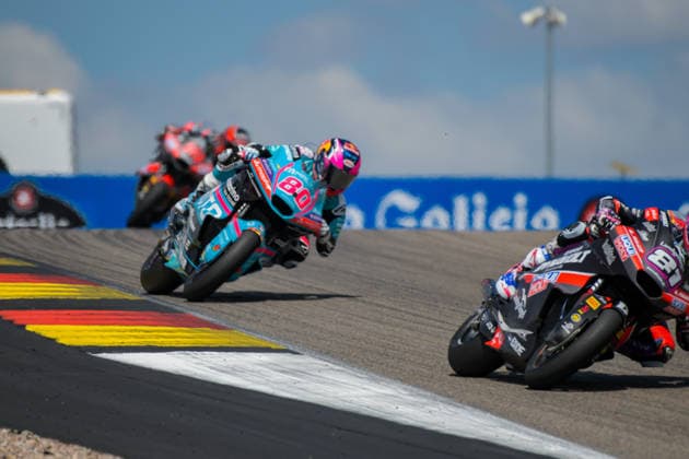 Motorrad Grand Prix Deutschland 2026, Sachsenring Moto2 12.07.2026 ab 12:15Uhr Uhr Hohenstein-Ernstthal, Sachsenring Im Foto: 81 Senna Agius Liqui Moly Dynavolt Intact GP, 80 David Alonso CFMOTO Aspar Team Motorrad Grand Prix Deutschland 2026, Sachsenring Moto2 Hohenstein-Ernsttal Sachsen Deutschland *** 2026 German Motorcycle Grand Prix, Sachsenring Moto2 July 12, 2026, starting at 12:15 p.m., Hohenstein Ernstthal, Sachsenring. Pictured: No. 81 Senna Agius (Liqui Moly Dynavolt Intact GP), No. 80 David Alonso (CFMOTO Aspar Team), 2026 German Motorcycle Grand Prix, Sachsenring Moto2, Hohenstein-Ernstthal, Saxony, Germany Copyright: xEHLxMedia MichelxKöhlerx 20261207-Rennen der Moto2-Sachsenring_032
