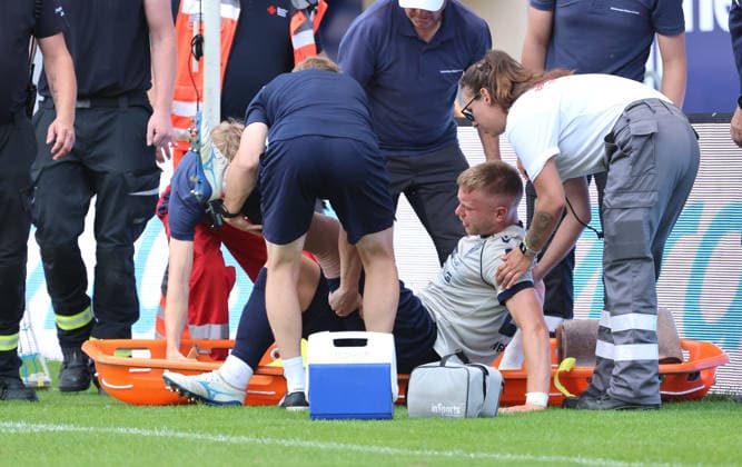 Maxim Hessel verletzt Verletzung Fußball Fussball Testspiel Saison 2026 2027 12.07.2026 FC Carl Zeiss Jena vs.1.FC Union Berlin FCU DFL regulations prohibit any use of photographs as image sequences and or quasi-video. *** Maxim Hessel injured Injury Sports Soccer Friendly Match 2026–2027 Season December 7, 2026 FC Carl Zeiss Jena vs. 1. FC Union Berlin FCU DFL regulations prohibit any use of photographs as image sequences and or quasi-video