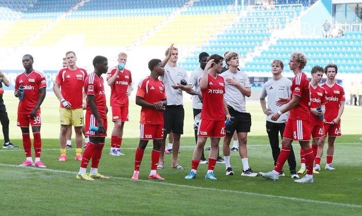 Union Mannschaft enttäuscht nach Spielende Enttäuschung Fußball Fussball Testspiel Saison 2026 2027 12.07.2026 FC Carl Zeiss Jena vs.1.FC Union Berlin FCU DFL regulations prohibit any use of photographs as image sequences and or quasi-video. *** Union Team Disappointed After the Match Ends Disappointment Sports Soccer Friendly Match 2026–2027 Season December 7, 2026 FC Carl Zeiss Jena vs. 1. FC Union Berlin FCU DFL regulations prohibit any use of photographs as image sequences and or quasi-video