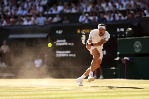 Alexander Zverev during the Men s Singles final Wimbledon Tennis Championships, Day 14, The All England Lawn Tennis and Croquet Club, London, UK - 12 Jul 2026London The All England Lawn Tennis and United Kingdom  Copyright: xEllaxLing Shutterstockx 16981034af