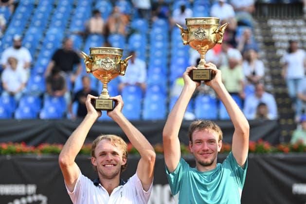 Sport Bilder des Tages CONCORD IASI OPEN Final Erik Grevelius and Adam Heinonen of Sweden celebrate with the trophies during the Concord Iasi Open final, Challenger 100, against Ivan Sabanov and Matej Sabanov of Serbia, in Iasi, Romania, on July 12, 2026. Imago Images Alex Nicodim Copyright: xAlexxNicodimx