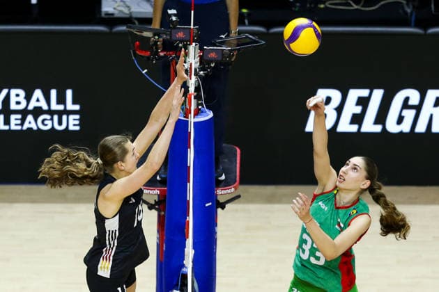 Bulgaria v Germany - Women s Volleyball Nations League BELGRADE, SERBIA - JULY 12: Kaya Nikolova (33) of Bulgaria in action against Leana Grozer (18) of Germany during the 2026 FIVB Volleyball Women s Nations League match between Bulgaria and Germany in Belgrade, Serbia, on July 12, 2026. Filip Stevanovic Anadolu Belgrade Serbia. Editorial use only. Please get in touch for any other usage.  Copyright: x2026xAnadoluxFilipxStevanovicx