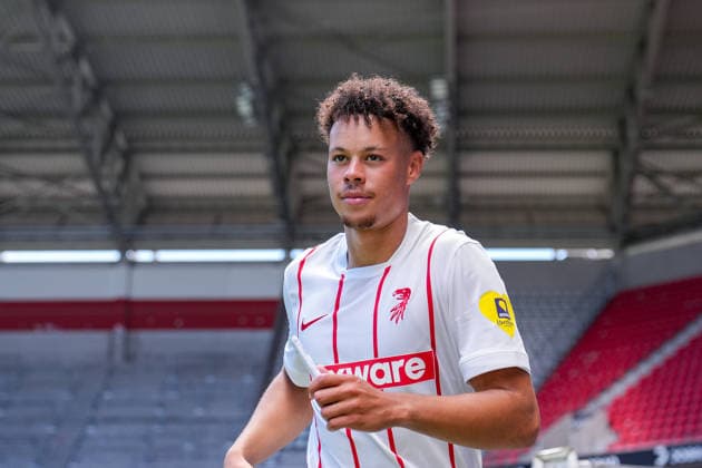 Derry Scherhant (SC Freiburg, 07) , Deutschland, Fussball, 1. Bundesliga, 2026 2027, SC Freiburg, Öffentliches Training, 12.07.2026, Europa-Park Stadion, Freiburg Freiburg Europa-Park Stadion Baden-Württemberg Deutschland *** Derry Scherhant, SC Freiburg, 07, Germany, Soccer, Bundesliga 1, 2026–2027, SC Freiburg, Open Practice, July 12, 2026, Europa-Park Stadium, Freiburg, Freiburg, Europa-Park Stadium, Baden-Württemberg, Germany Copyright: xArnexAmbergx